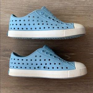 Light Blue Native - size 9 (toddler- unisex)
